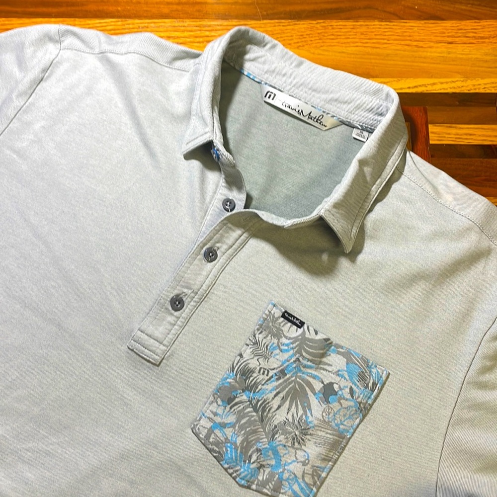 Travis Mathew mens XL light gray floral soft cotton casual golf polo shirt EUC